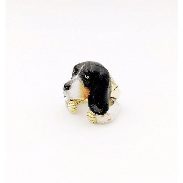 Mary Lou Black Basset hound Ring